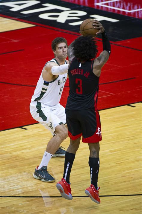 Kevin Porter Jr Erupts For Points As Rockets Top Bucks