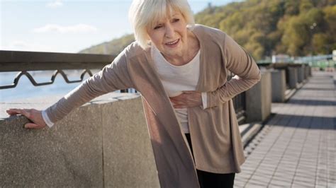 Herzinfarkt Bei Frauen Symptome Behandlung Gesundheit De