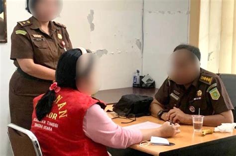 Kanwil Djp Sumut L Serahkan Tersangka Dan Barang Bukti Penggelapan