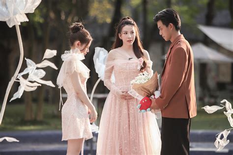 Hot girl bật khóc khi vượt km đến tỏ tình nhưng bị từ chối hẹn hò