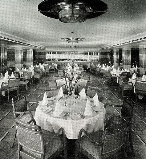 RMS Queen Mary, Tourist Dining Room on C Deck Date: 1930s