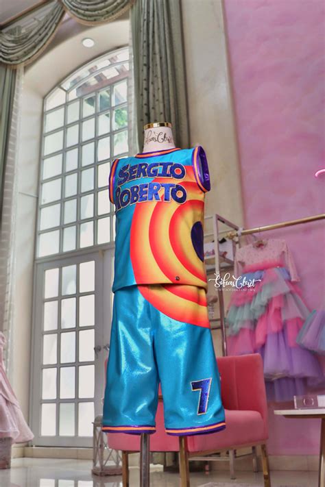 SPACE JAM – Sofias Closet