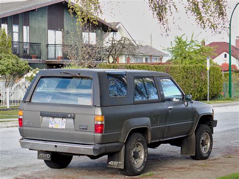 Old Parked Cars Vancouver: 1988 Toyota 4Runner SR5