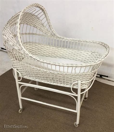 Antique Wicker Bassinet Baby Basket Wstand