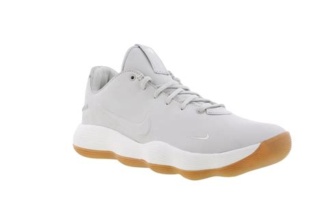 Hyperdunk Low Flightclub Sneaker