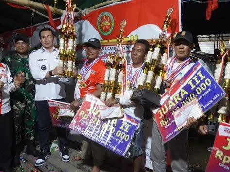 Bupati Kapuas Hulu Tutup Lomba Open Turnamen Sampan Bidar Info Kapuas