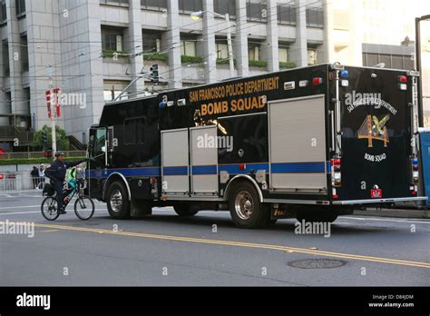 Bomb squad truck hi-res stock photography and images - Alamy