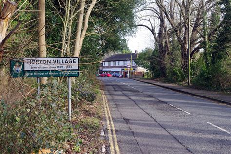 Wraysbury Railway Station Windsor And Maidenhead Area Information