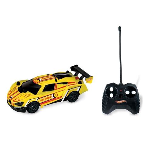 Bebeboutik Voiture T L Command E Hot Wheels Mod Le Al Atoire Echelle Me Toutes