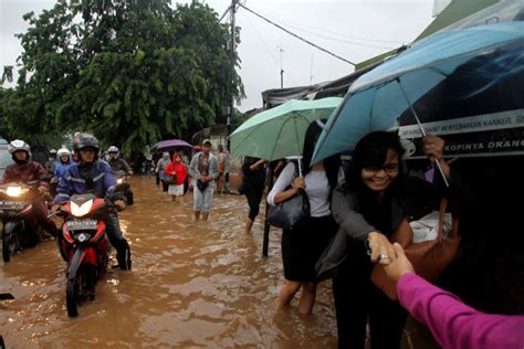 Berbagi Informasi Kehidupan Inilah Foto Foto Kejadian Banjir Yang