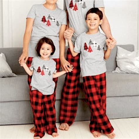 Summer Christmas Matching Family Pajamas | MomMeMatch.com | Short ...