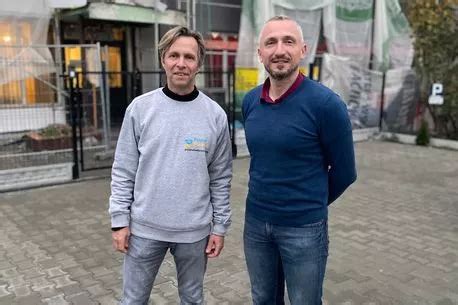 Liz Hurley Squeezes Curves Into Tiniest Bikini Yet Cleavage Goes With Everything Daily Star