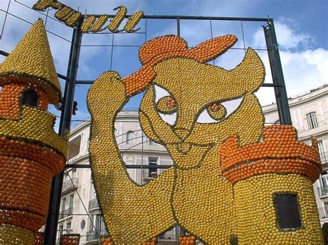 The Unique And Interesting Orange Festival In Amsterdam