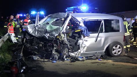 Frontalunfall auf B47 bei Bürstadt Zwei Tote Drei Personen