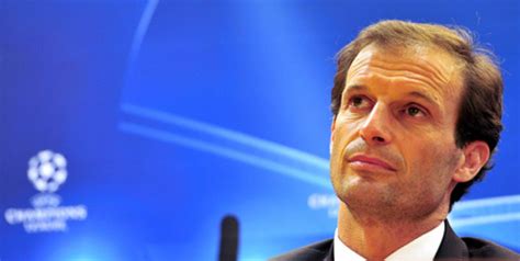 Allegri Milan Bakal Tampil Beda Bola Net