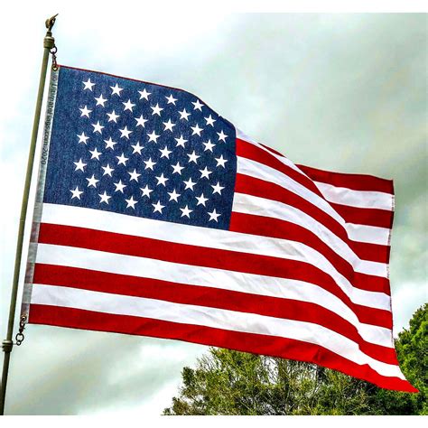 Ultimate Flags Blog - Honoring American Heroes