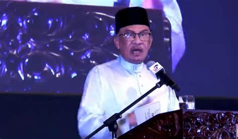 Tun Daim Ke Tun Mahathir Saya Tidak Peduli Yang Kamu Sakau Itu