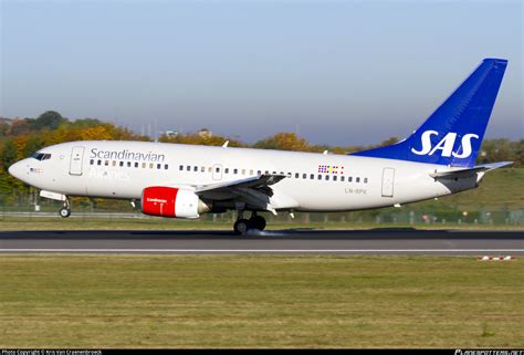 LN RPK SAS Scandinavian Airlines Boeing 737 783 Photo By Kris Van