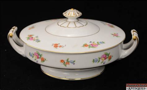 C1947 Noritake Covered Vegetable Dish Double Handled Floral Pattern