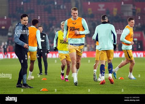 Newcastle Uniteds Dan Burn Warms Up Before The Carabao Cup Semi Final First Leg Match At St