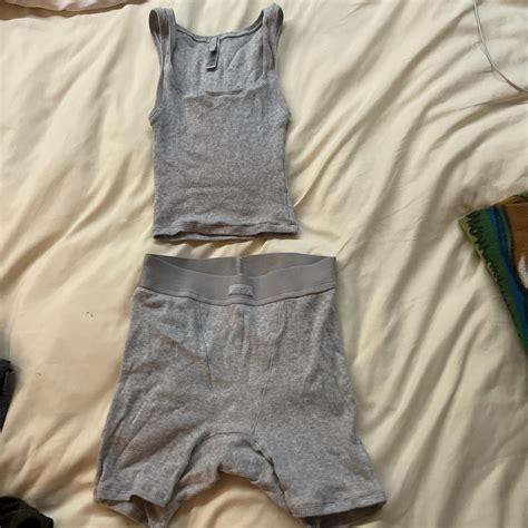 Skims Set In Perfect Condition Very Soft And Stretchy Depop