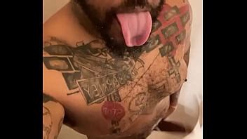 Polla Grande En La Ducha XVIDEOS