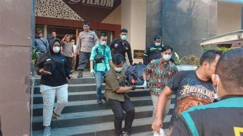 Kronologi Mahasiswi Jatuh Dari Lantai Di Ub Malang Identitas Belum