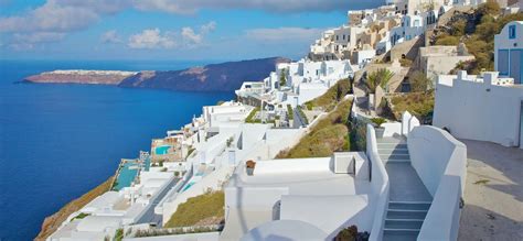 Best Santorini All-Inclusive Resorts & Hotels in 2025 – tripbirdie.com