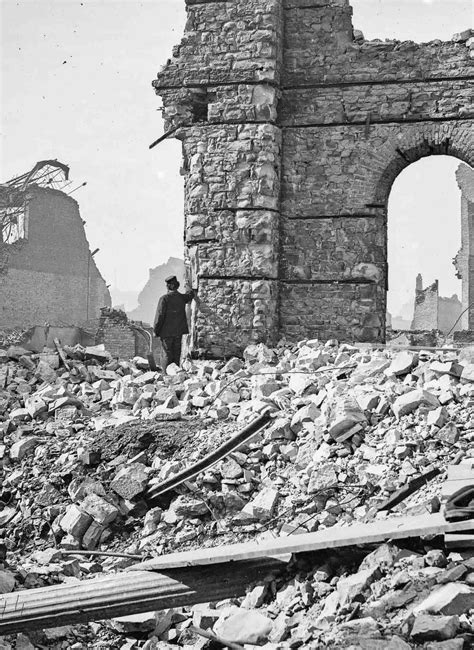 The Great Chicago Fire and the Unimaginable Destruction Seen Through