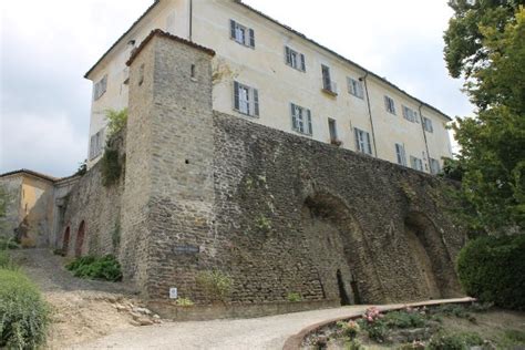 Cosa Vedere A Monforte DAlba La Scimmia Viaggiatrice