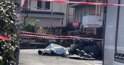 Scontro Tra Aerei Aeronautica Militare A Guidonia Morti I Piloti Il