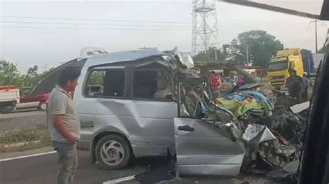 Accidente En La Carretera Santa Cruz Cochabamba Deja Seis Personas