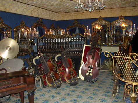 File:House on the Rock automated instruments.jpg - Wikipedia