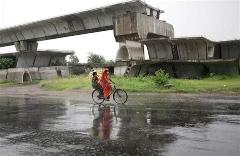 Paso del ciclón Amphan deja 84 muertos entre India y Bangladesh