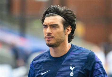 Fulham Agree To Sign Gazzaniga After Tottenham Exit Sources