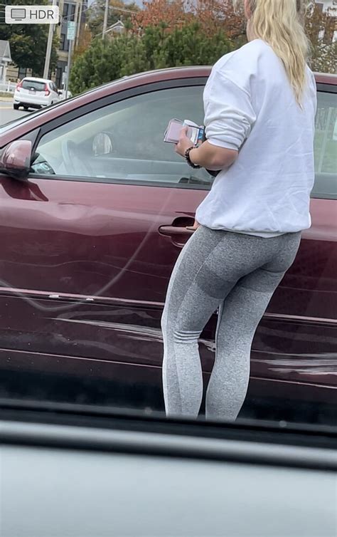 Blonde In Light Gray Leggings Spandex Leggings Yoga Pants Forum