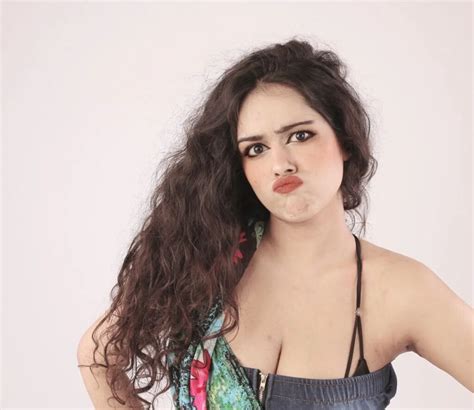 Muskaan Varshney Hot And Sexy Photos