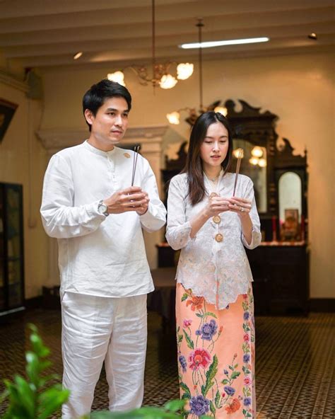 Profil dan Biodata Oak Phakwa, Suami Nong Poy yang Kaya Raya