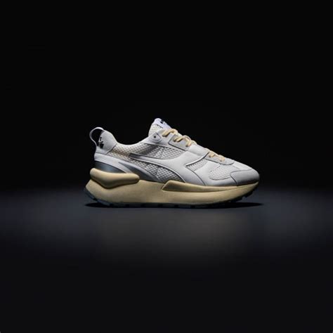 Diadora: Shoes, Clothing and Accessories IT
