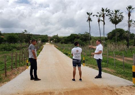 O Prefeito Zé Helder Visita Obras De Passagens Molhadas No Canindezinho