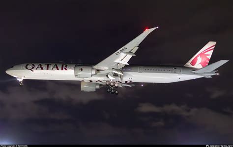 A Bes Qatar Airways Boeing Dzer Photo By Tommyng Id