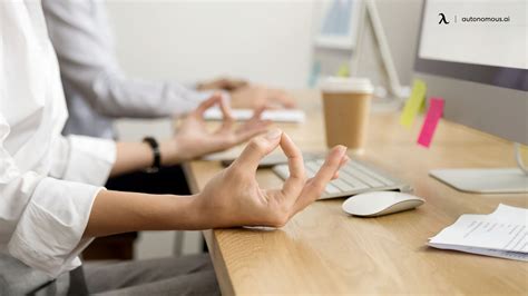 Easy Office Yoga Poses To Improve Your Posture And Relaxation