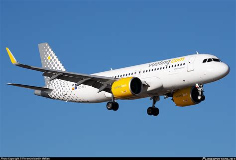 EC NFJ Vueling Airbus A320 271N Photo By Florencio Martin Melian ID