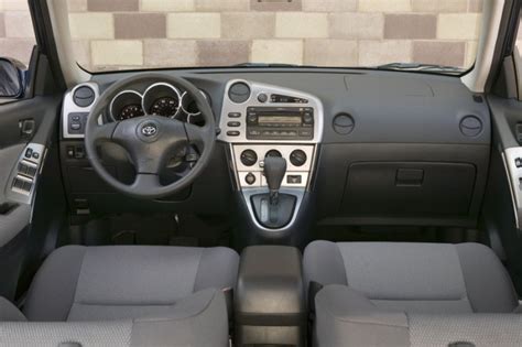 TOYOTA MATRIX - toyota-matrix_interior_0.jpg