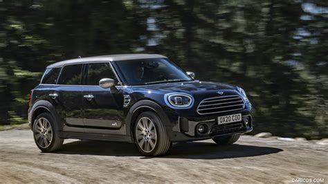 2021 Mini Countryman All4 Front Three Quarter Caricos