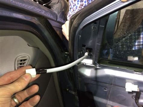 How To Replace The Side Mirror On A 2004 2010 Toyota Sienna · Share