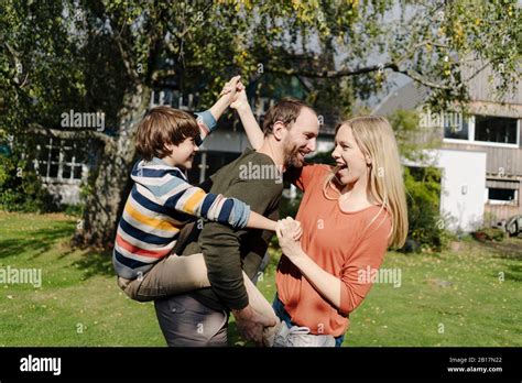 Gay daddy Fotos und Bildmaterial in hoher Auflösung Alamy