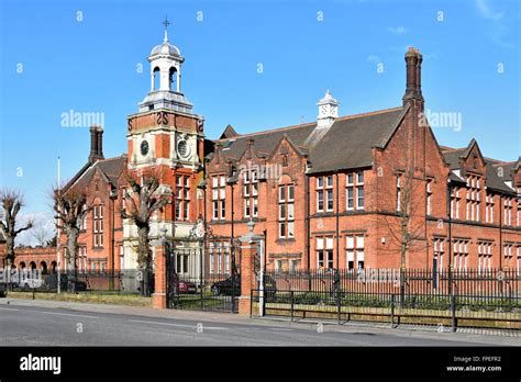 Brentwood School High Resolution Stock Photography And Images Alamy