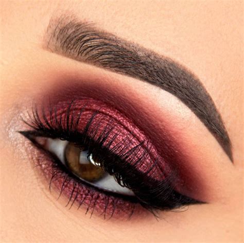 Burgundy Eyeshadow Goals Af Fall Eyeshadow Looks Eyeshadow Tips