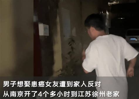 男子偷户口本和癌症女友领证，被质疑炒作博眼球，女方回应